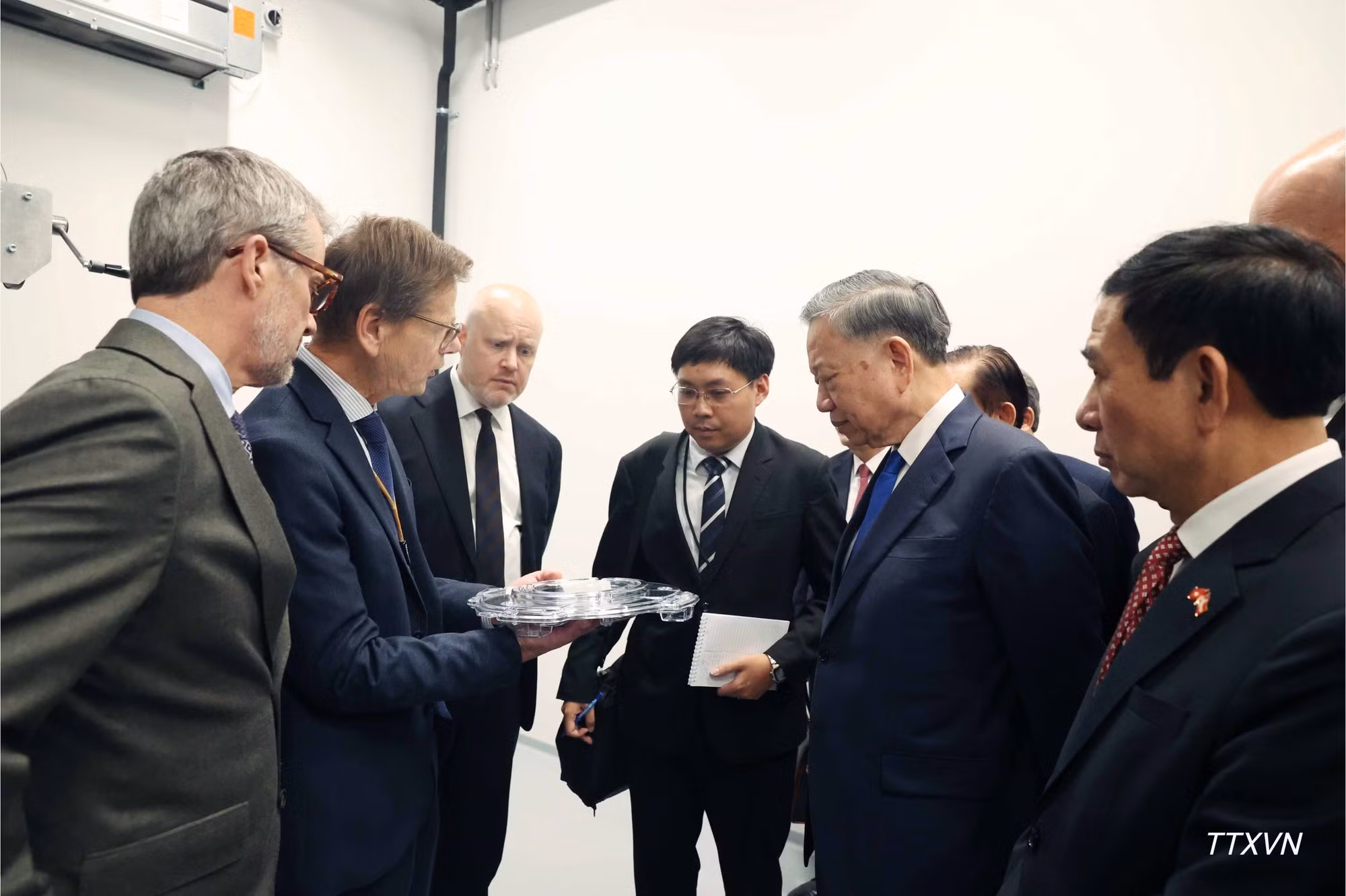 Los delegados visitan el Instituto Niels Bohr.