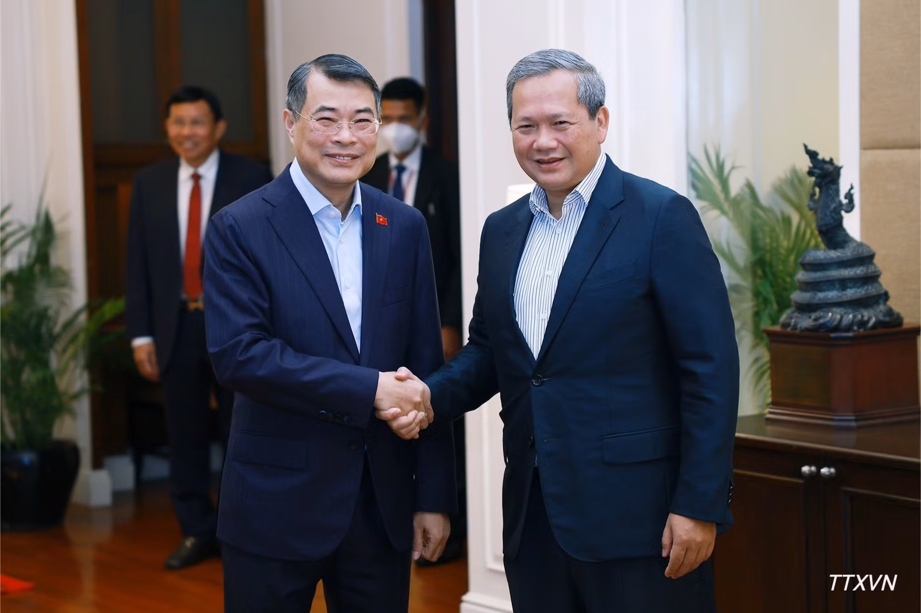 [Foto] Primeros ministros de Vietnam y Camboya sostienen desayuno de trabajo