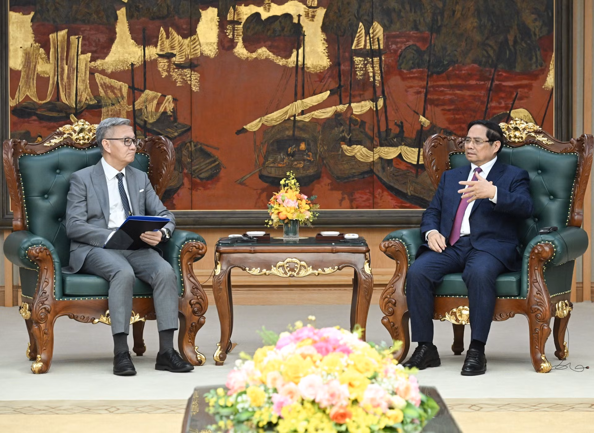 Minh Chinh y Thongsavanh Phomvihane.