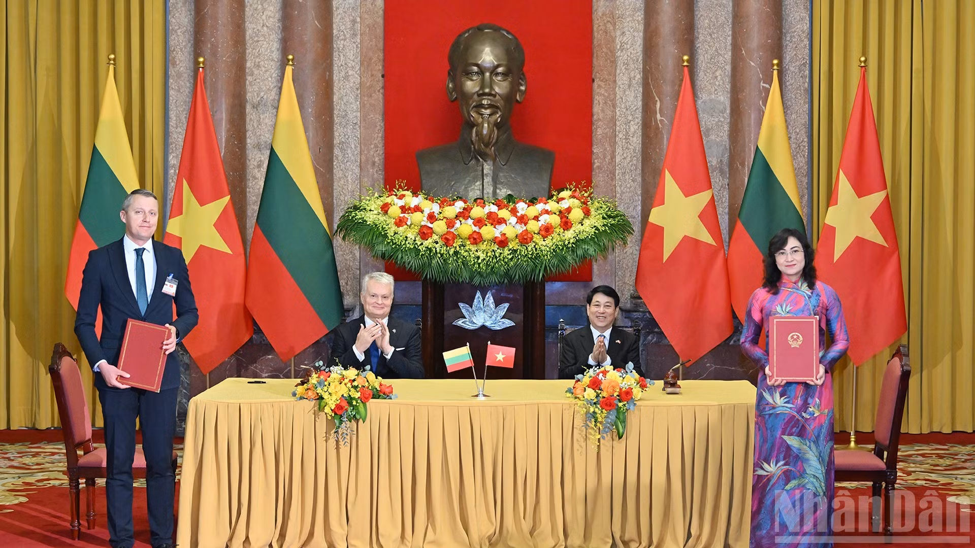 [Foto] Vietnam y Lituania cooperan en diversos campos importantes
