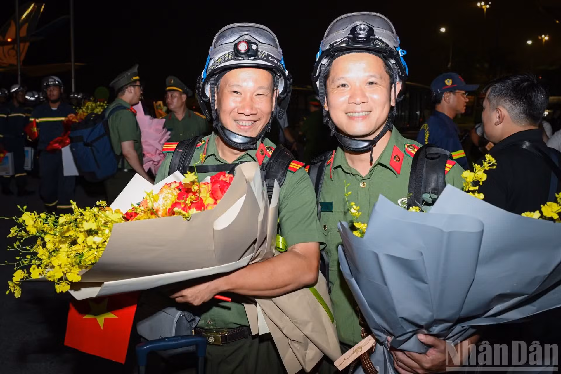Oficiales y soldados vietnamitas.
