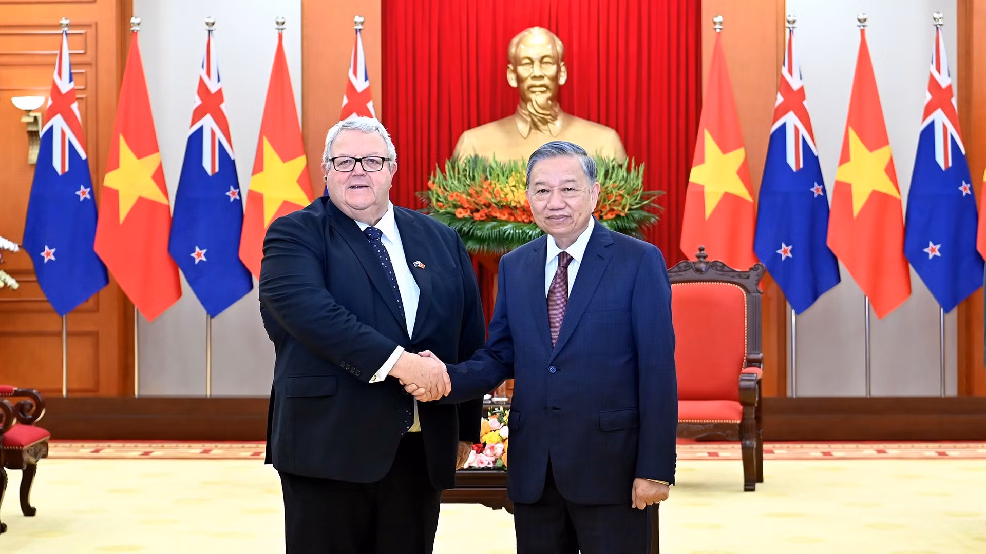 [Foto] Líder partidista de Vietnam recibe al presidente del Parlamento de Nueva Zelanda