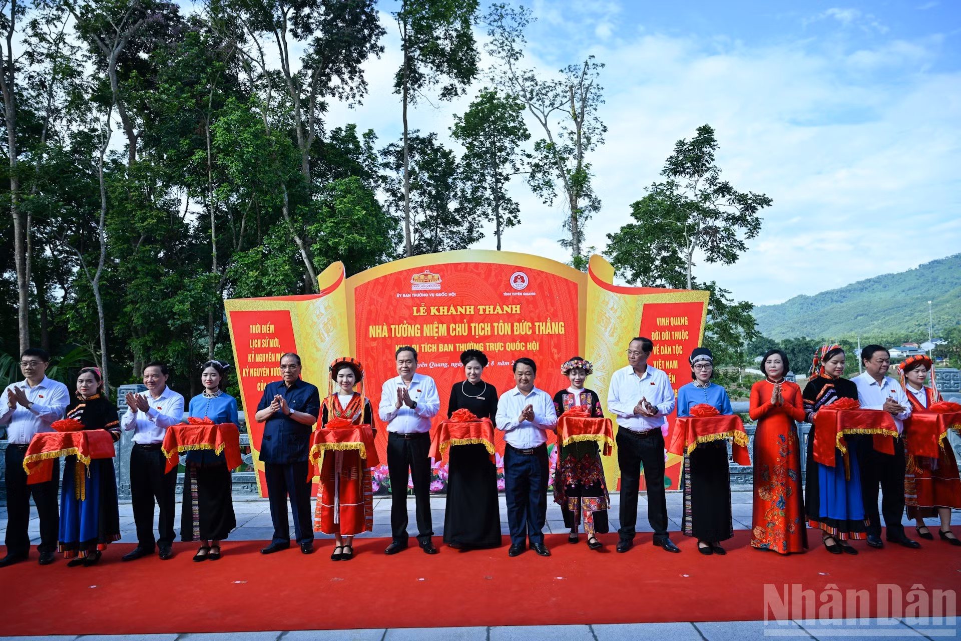 [Foto] Titular legislativo asiste al acto inaugural de la casa conmemorativa del presidente Ton Duc Thang