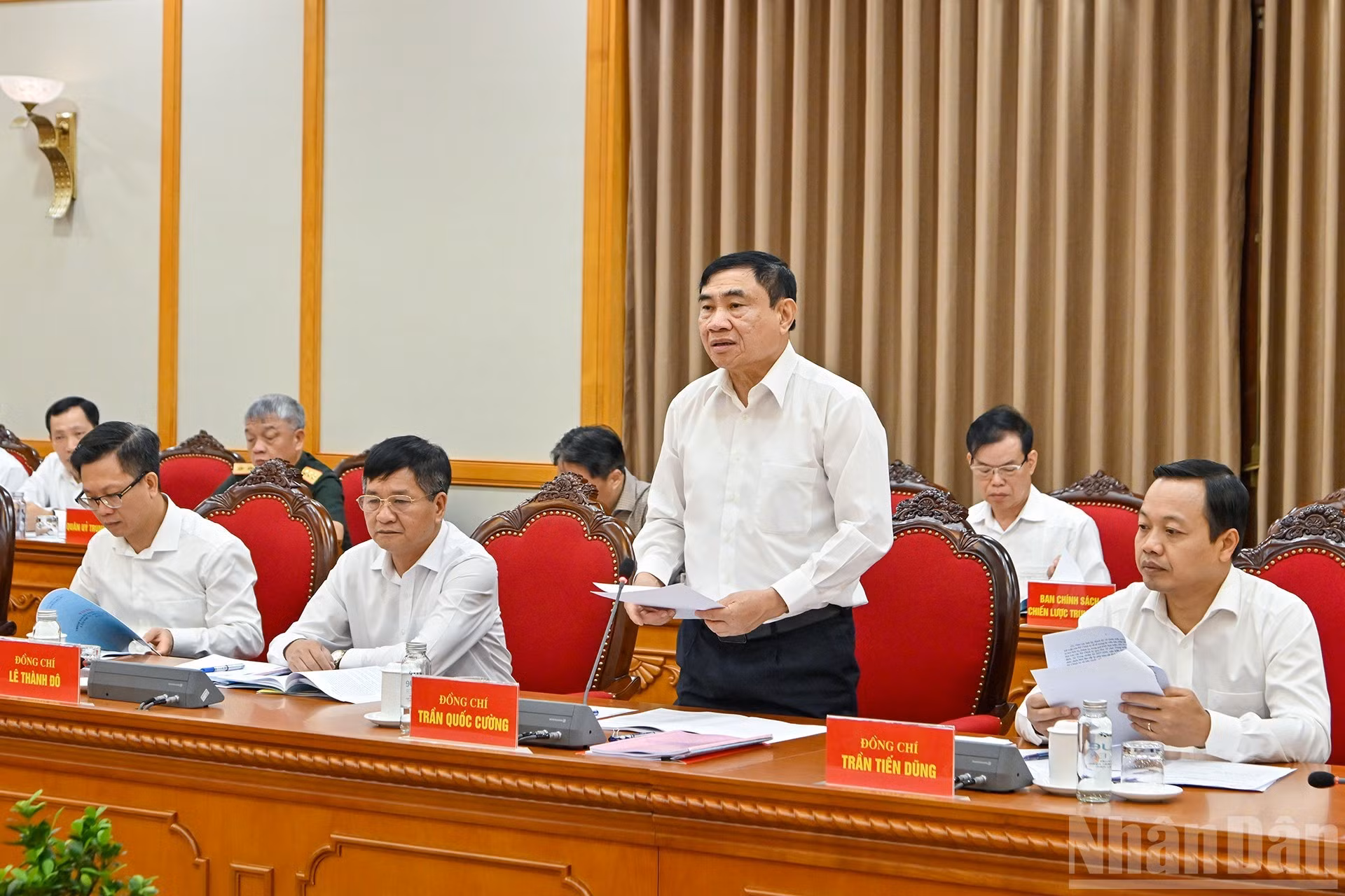 El secretario del Comité del Partido de Dien Bien, Tran Quoc Cuong, habla en el evento.