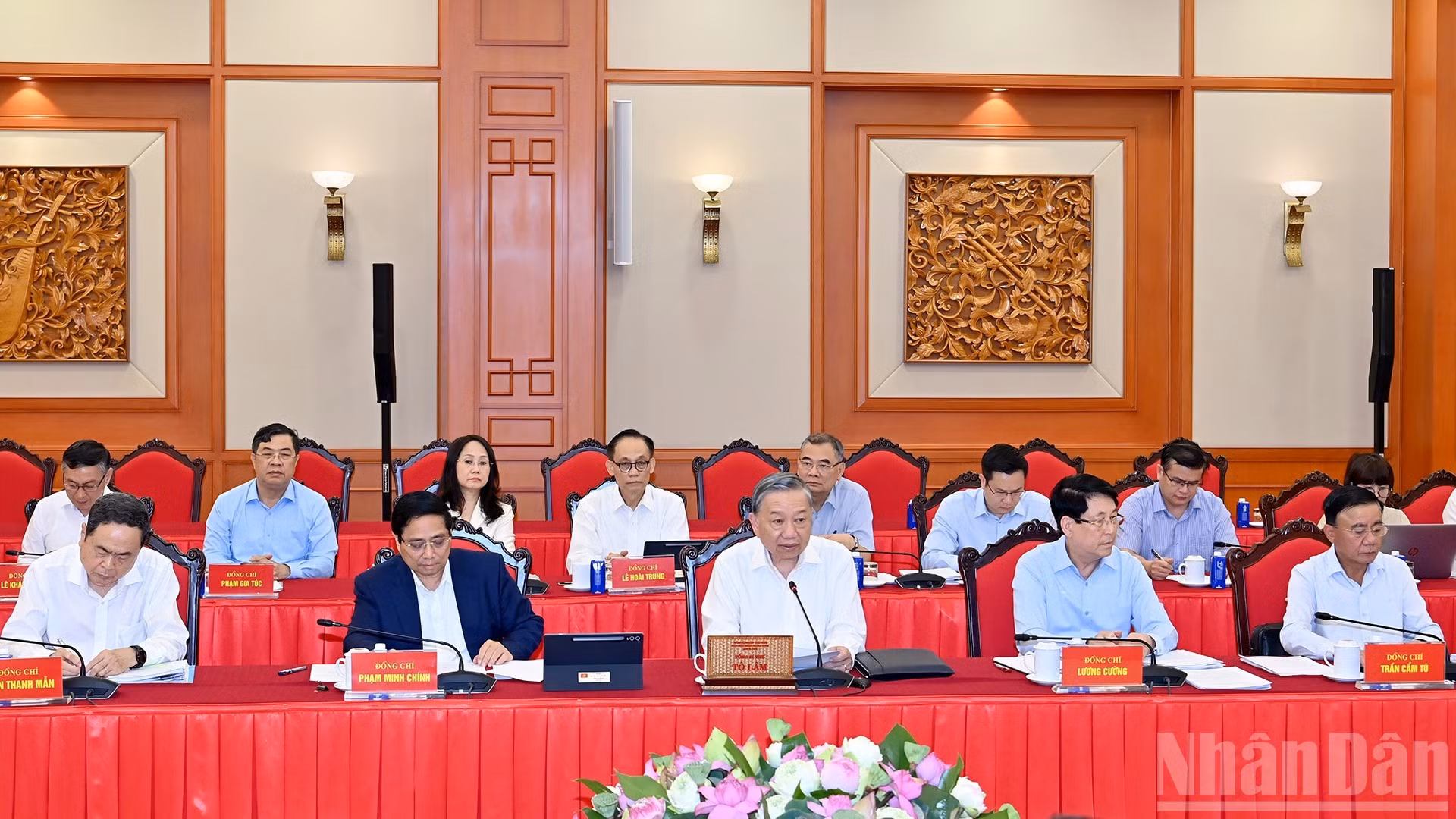 En la reunión con la Junta Ejecutiva del Comité del Partido de Ciudad Ho Chi Minh.