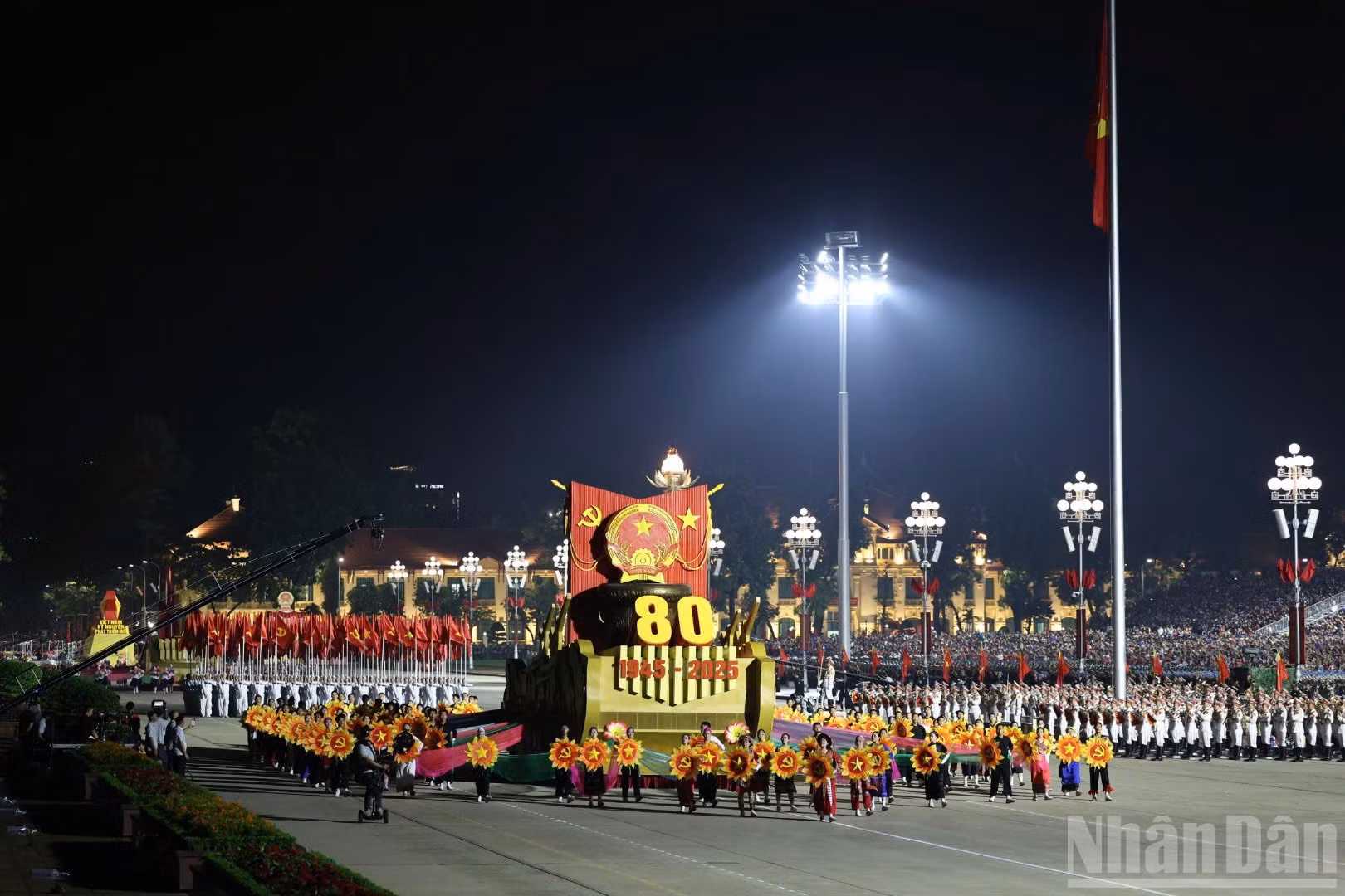 Imágenes del tercer ensayo general del desfile militar por el Día Nacional de Vietnam en la Plaza de Ba Dinh