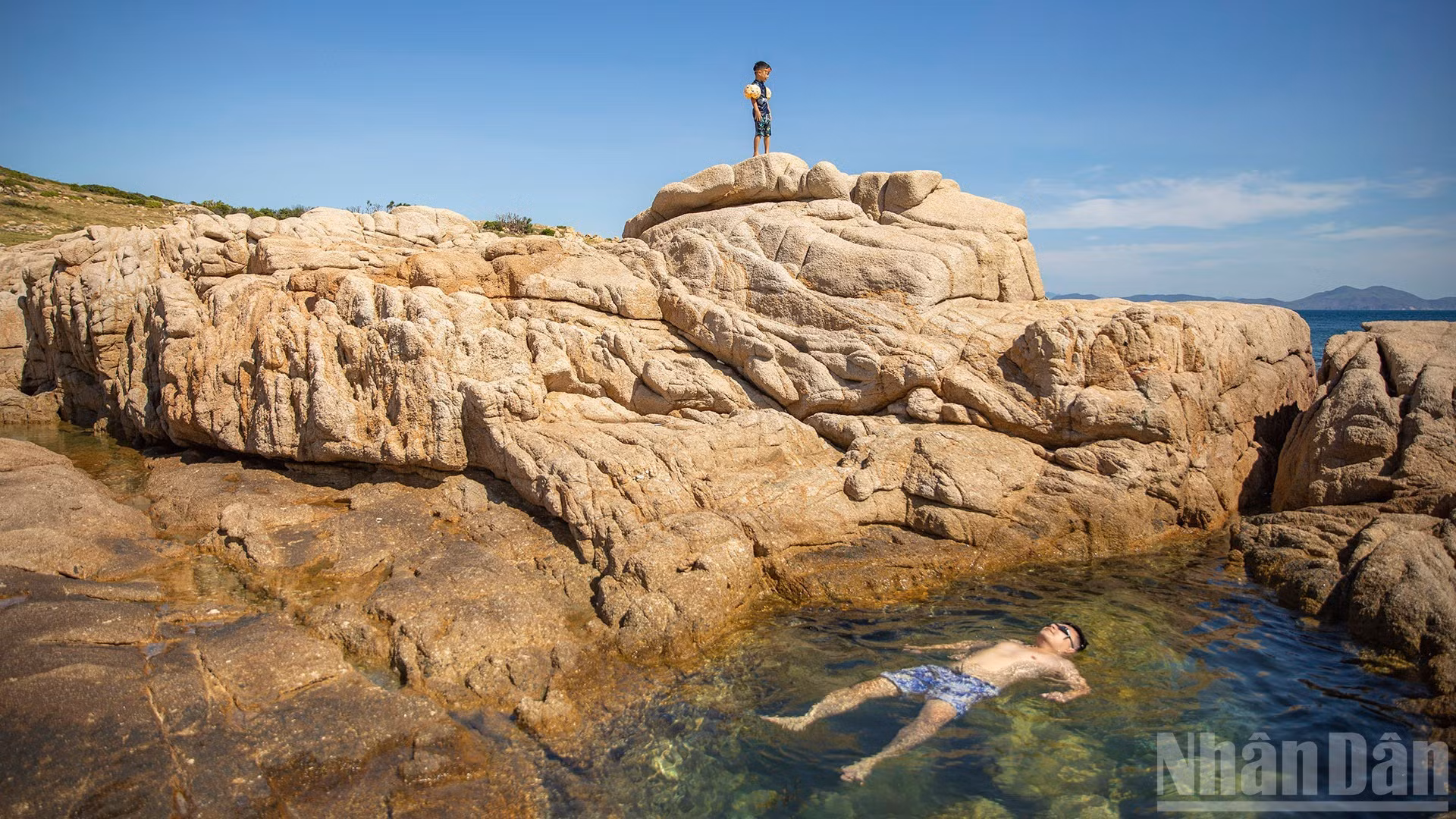 La natación y el buceo en esta zona también son actividades muy apreciadas por los turistas.