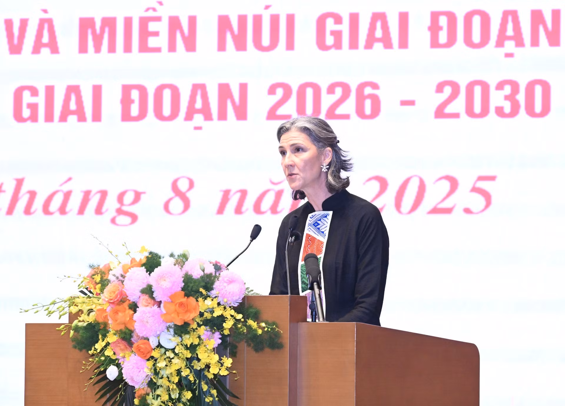 La representante permanente del Programa de las Naciones Unidas para el Desarrollo en Vietnam, Ramla Khalidi, en el evento.