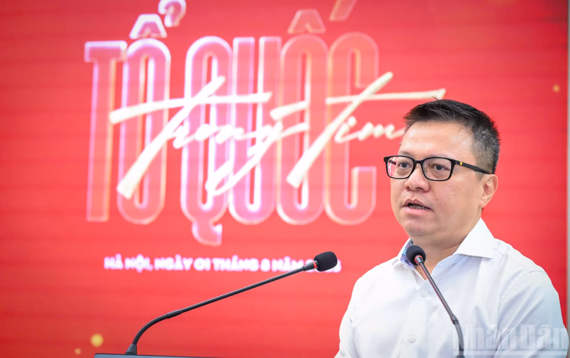 Le Quoc Minh, miembro del Comité Central del Partido Comunista de Vietnam (PCV), presidente-editor del periódico Nhan Dan, subjefe de la Comisión de Propaganda y Movilización de Masas del Comité Central del PCV y presidente de la Asociación de Periodistas del país, habla en la cita.