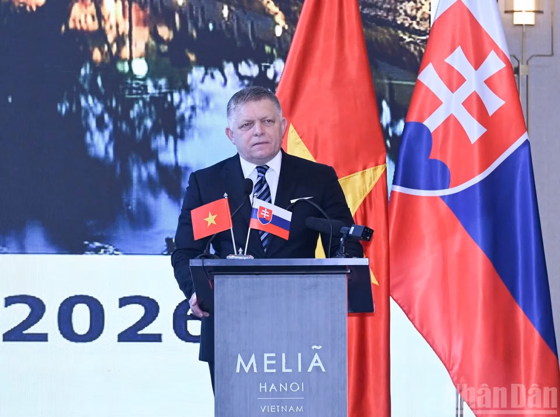 Robert Fico interviene en el evento.