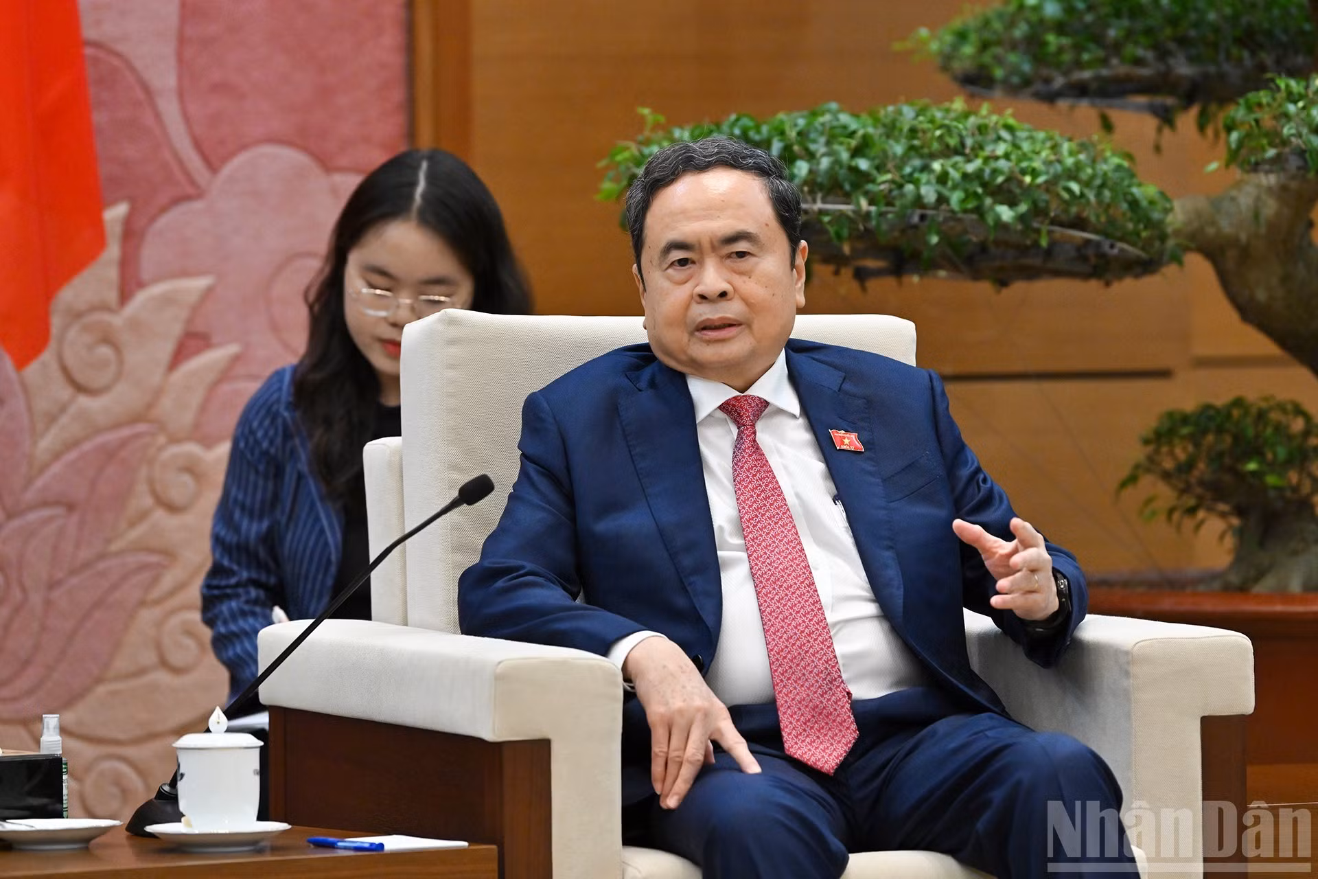 El titular del parlamento vietnamita habla en la cita.
