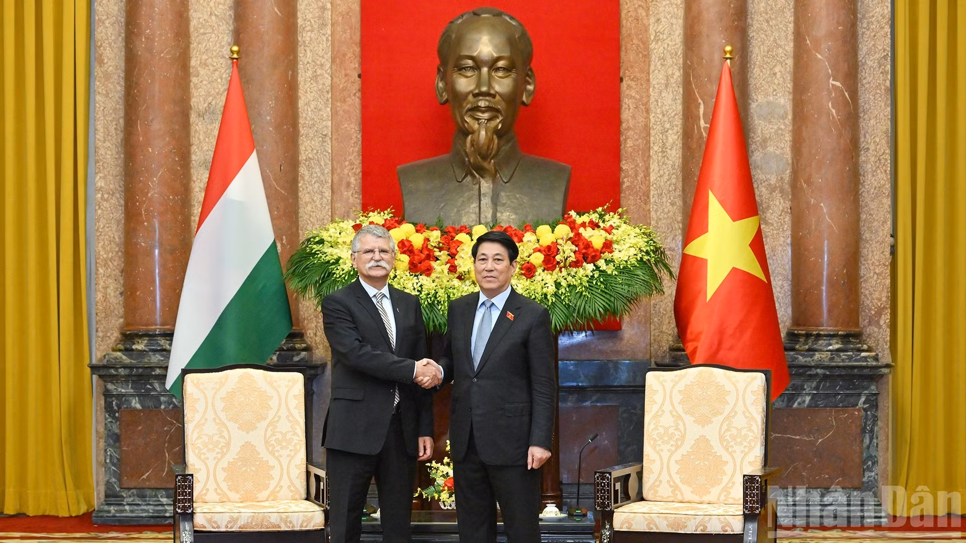 El presidente de Vietnam, Luong Cuong, recibe al titular del Parlamento de Hungría, Laszlo Kover. (Foto: Nhan Dan)