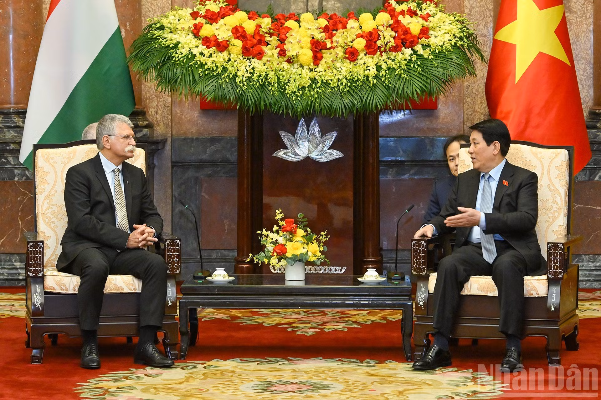 El presidente de Vietnam, Luong Cuong, y el titular del Parlamento de Hungría, Laszlo Kover.