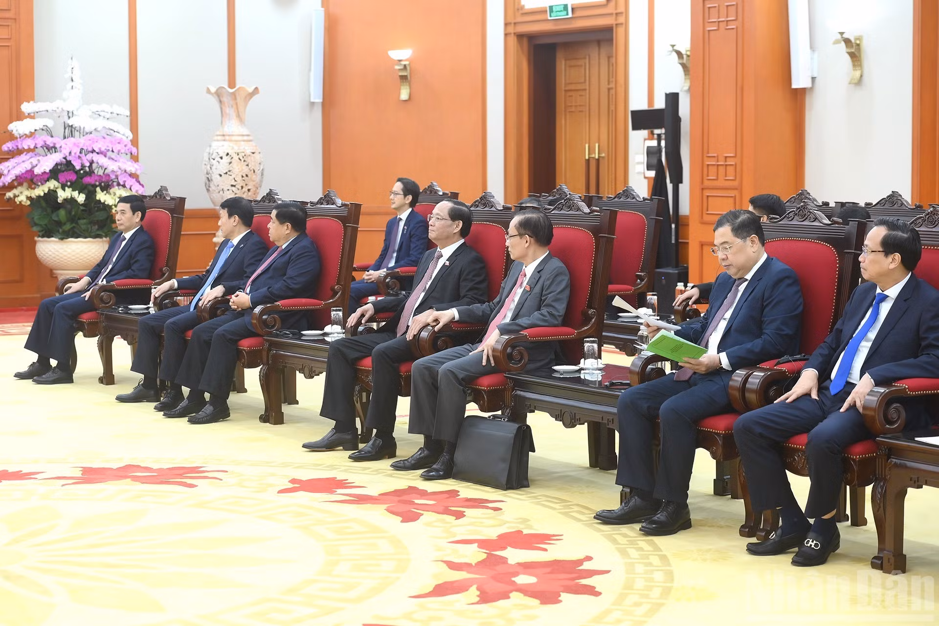 Asistentes vietnamitas en el evento.