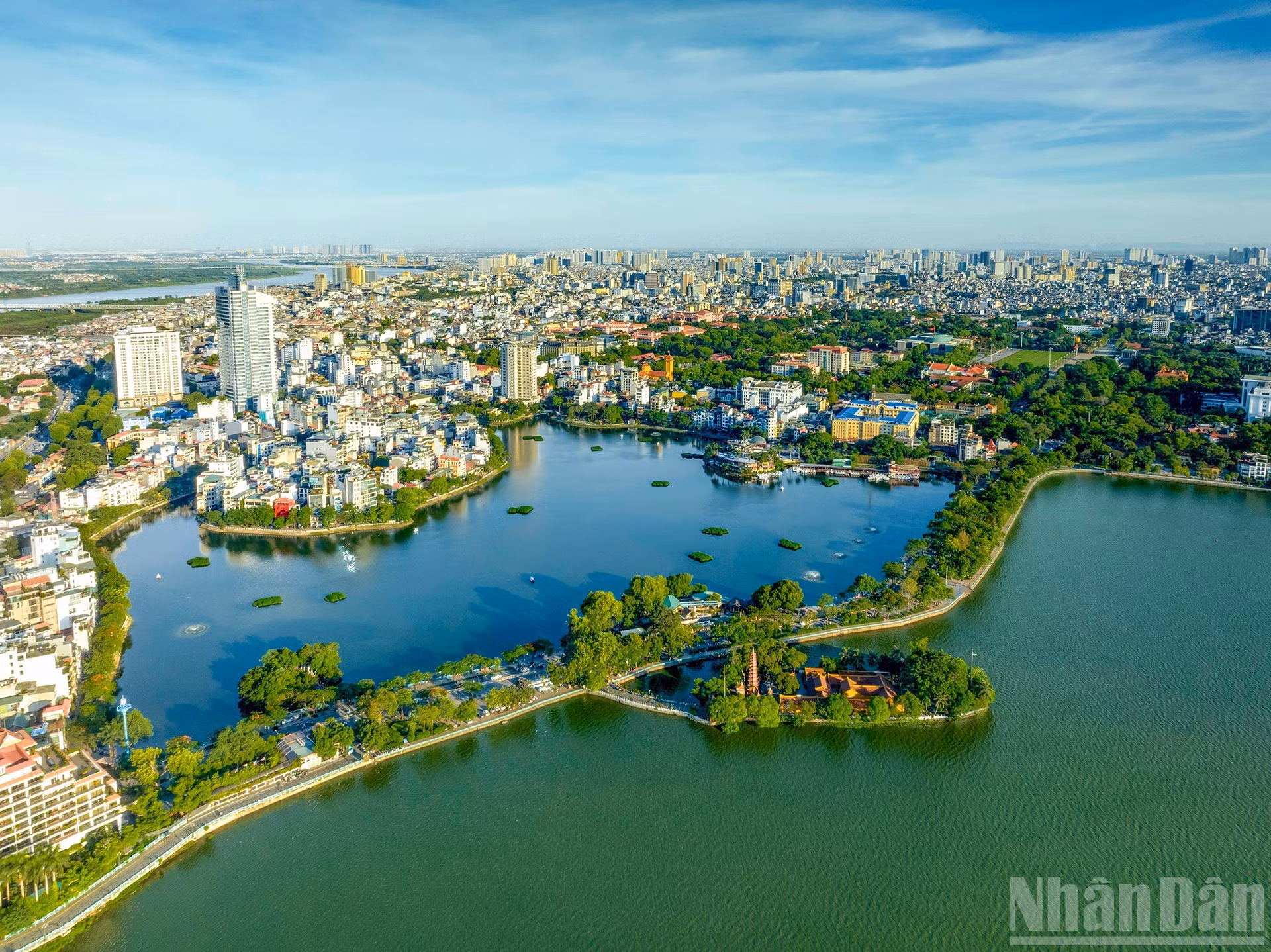 Obra: Lago del Oeste (Hanói) Autor: Nguyen Thi Kim Thinh