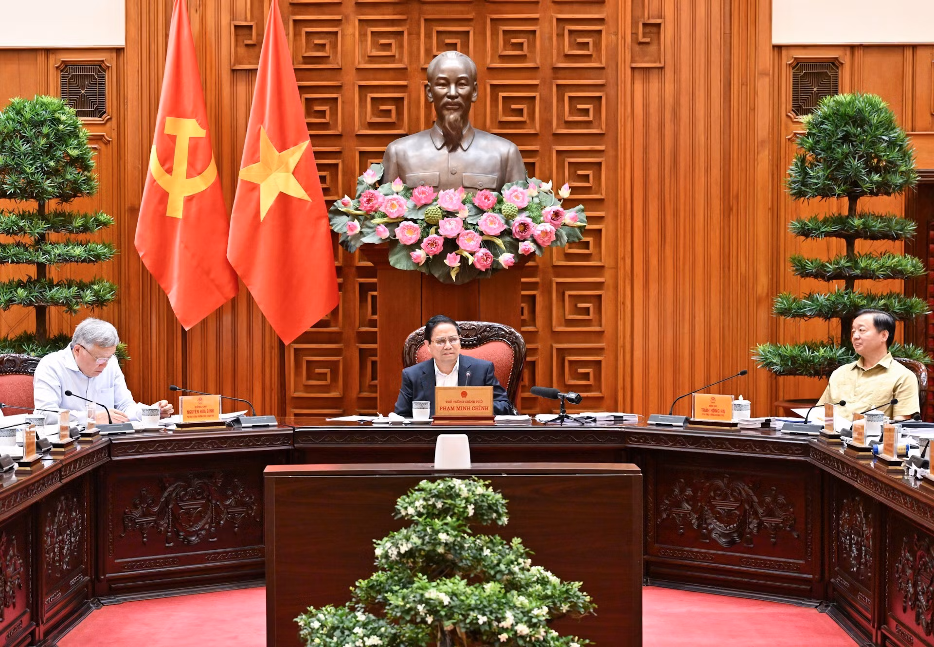 [Foto] Premier vietnamita preside reunión para dar opiniones sobre el borrador del proyecto de desarrollo cultural