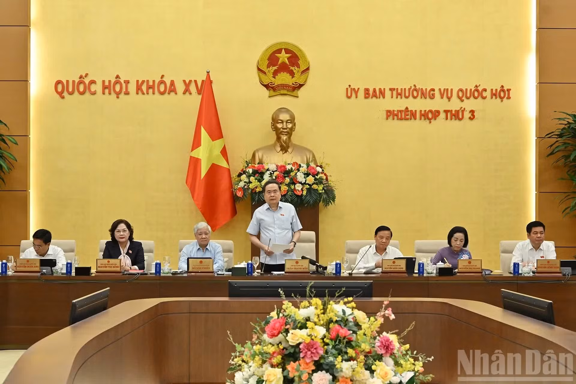 El presidente de la Asamblea Nacional de Vietnam, Tran Thanh Man, pronuncia el discurso de apertura.