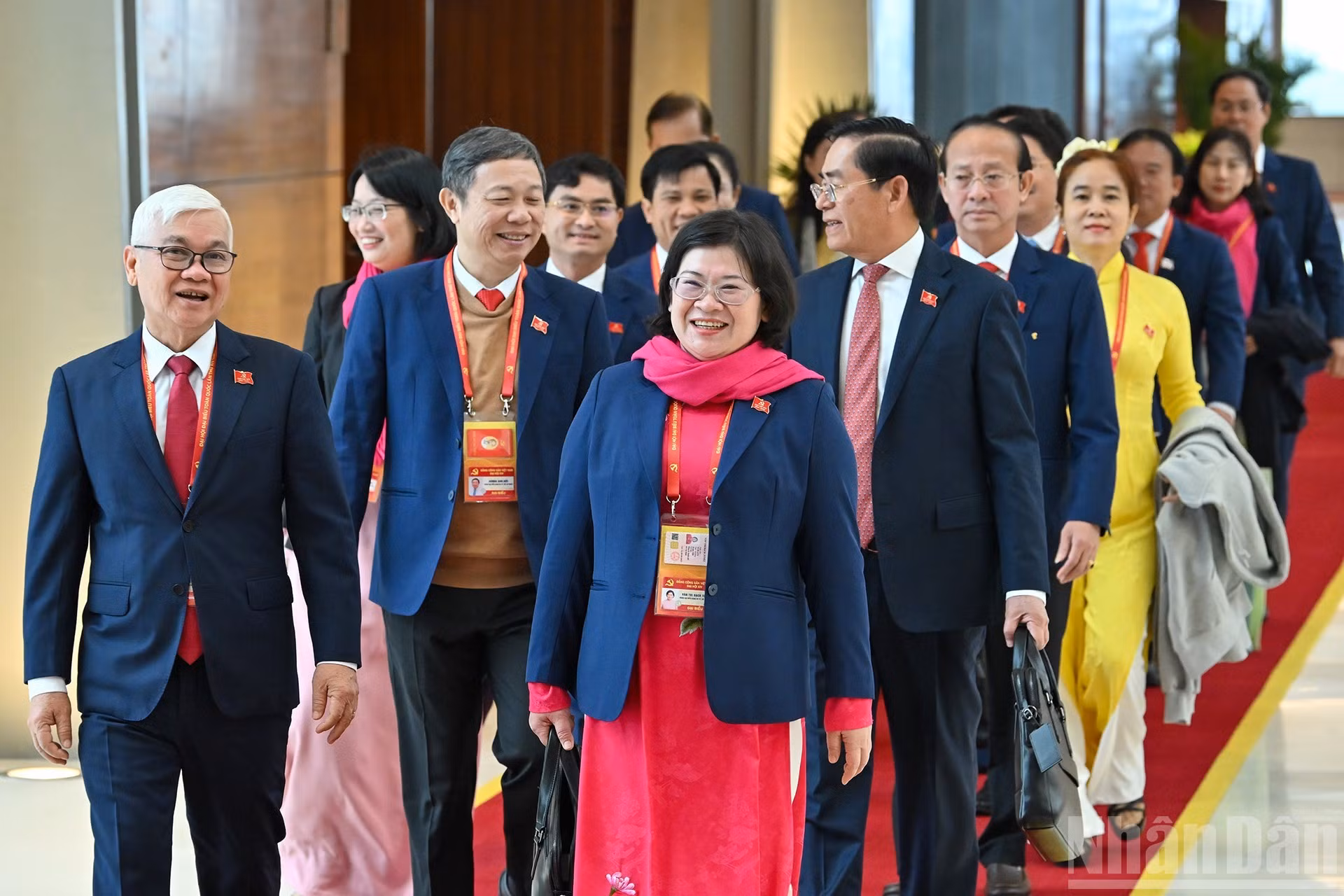 La delegación del Comité del PCV en Ciudad Ho Chi Minh asiste a la sesión de clausura.