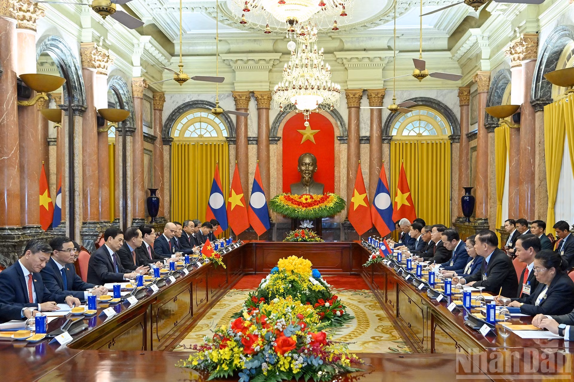 Escena de la reunión.