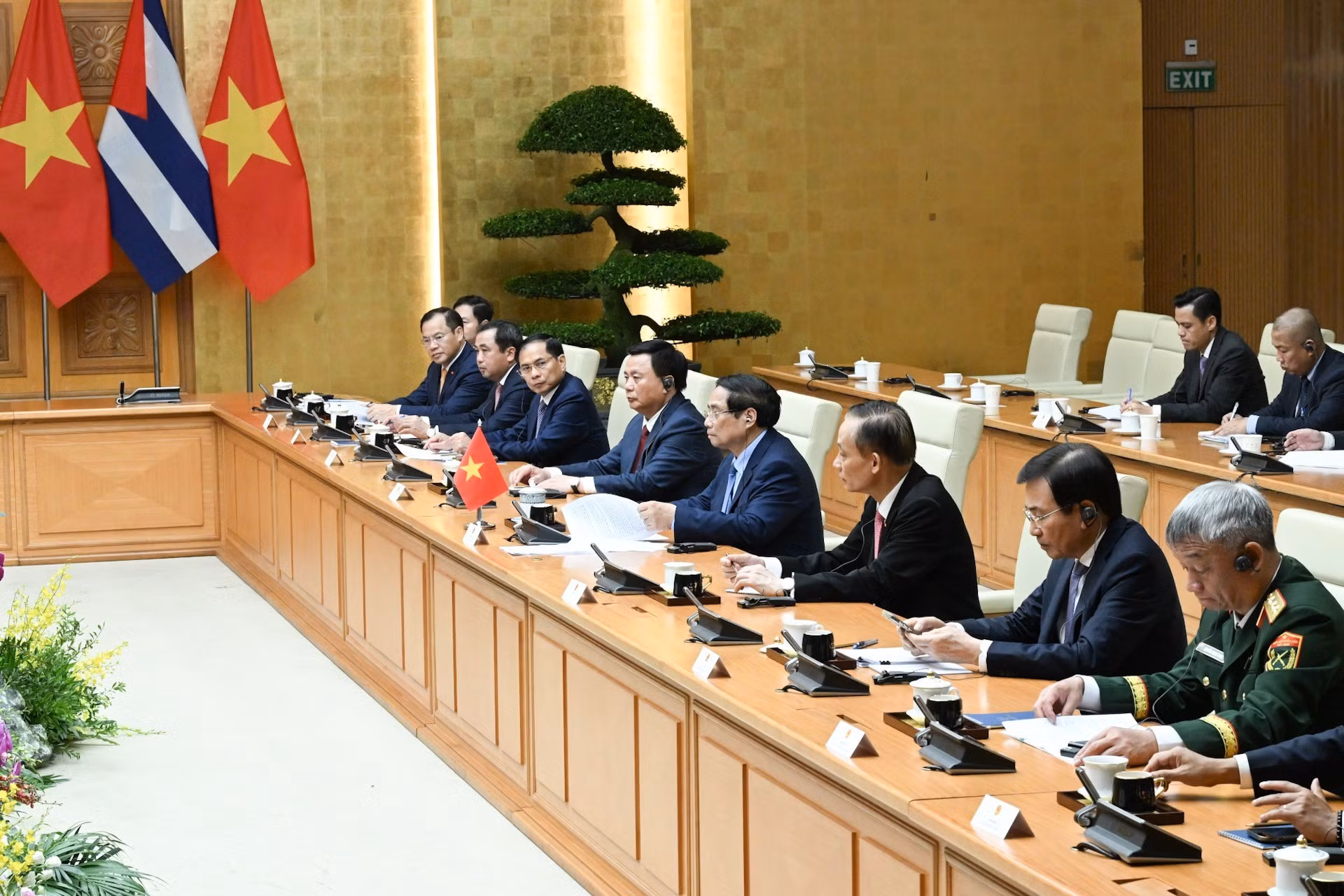 Asistentes vietnamitas al encuentro.