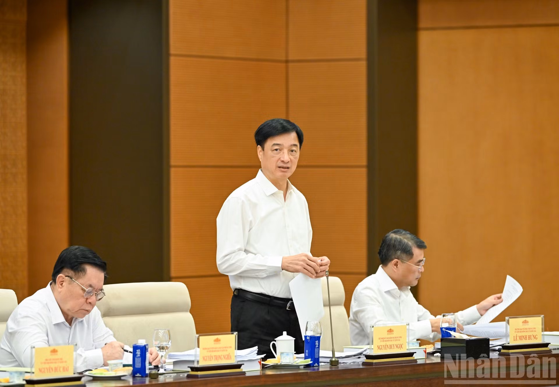 Nguyen Duy Ngoc,miembro del Buró Político y del Secretariado del Comité Central del PCV y jefe de su Comisión de Control Disciplinario, en la cita.