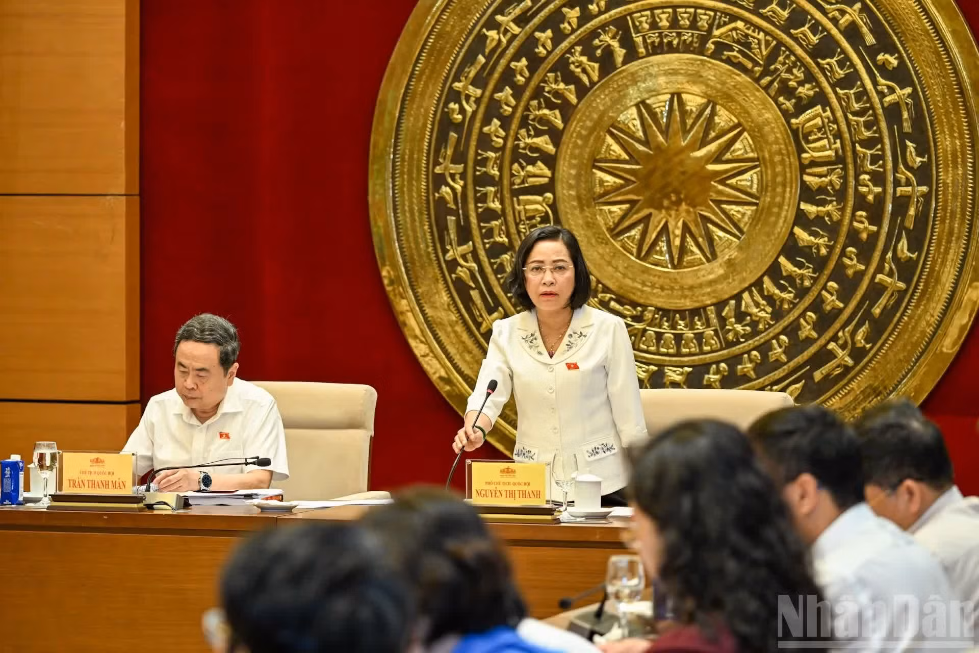 La vicepresidenta de la Asamblea Nacional Nguyen Thi Thanh habla en el evento.