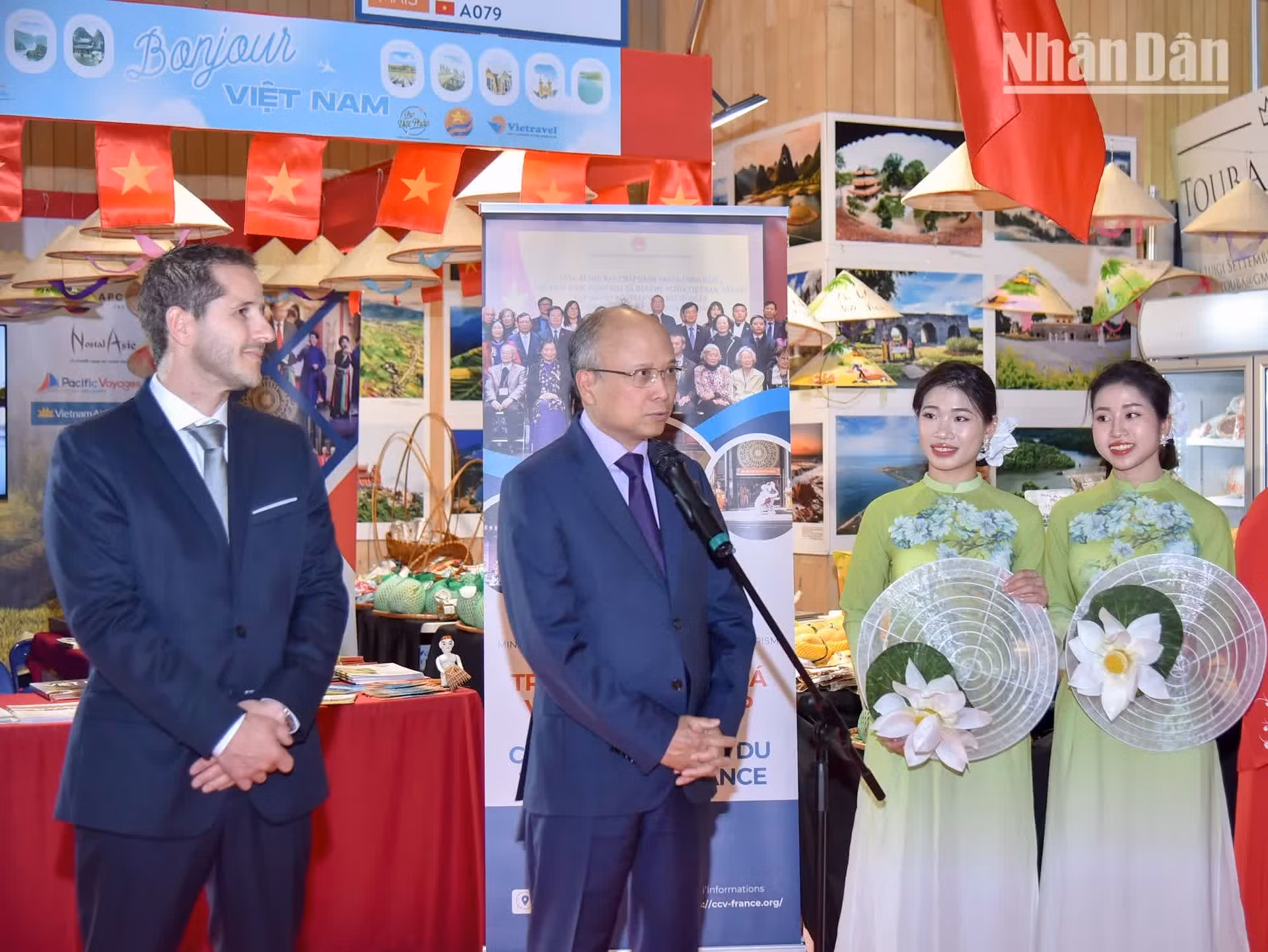 El embajador de Vietnam en Francia, Dinh Toan Thang, subrayó la importancia de la feria para promocionar la cultura, el turismo y los productos vietnamitas en Francia y Europa.