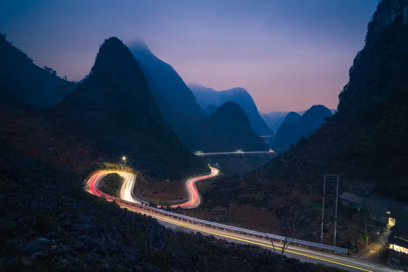 La sinuosa belleza de la ladera de Pai Lung, distrito de Meo Vac, provincia de Ha Giang.