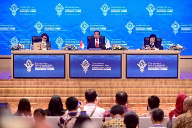 El presidente de Indonesia, Joko Widodo, habla en el evento 