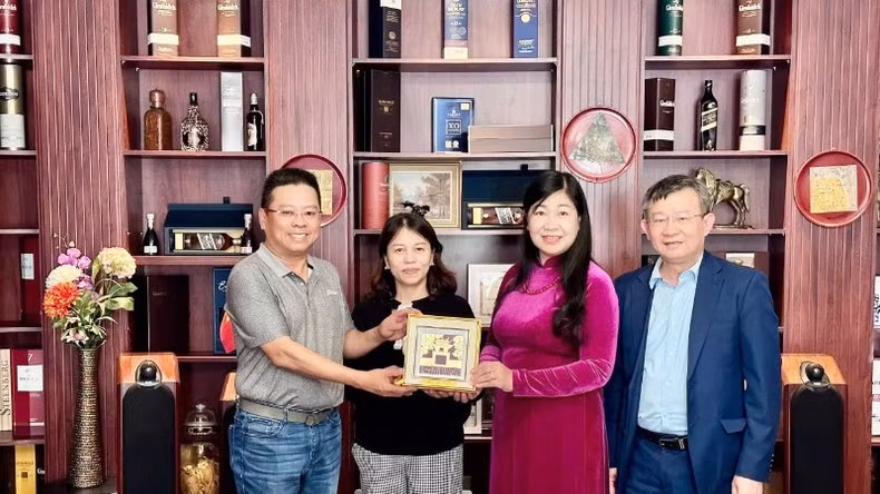 Delegación de la ciudad de Hanói visita la comunidad vietnamita en Sudáfrica.