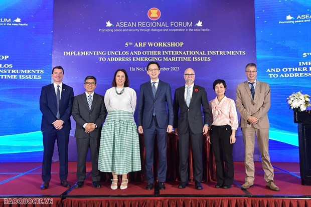 Delegados participantes en la cita (Foto: Cancillería de Vietnam)