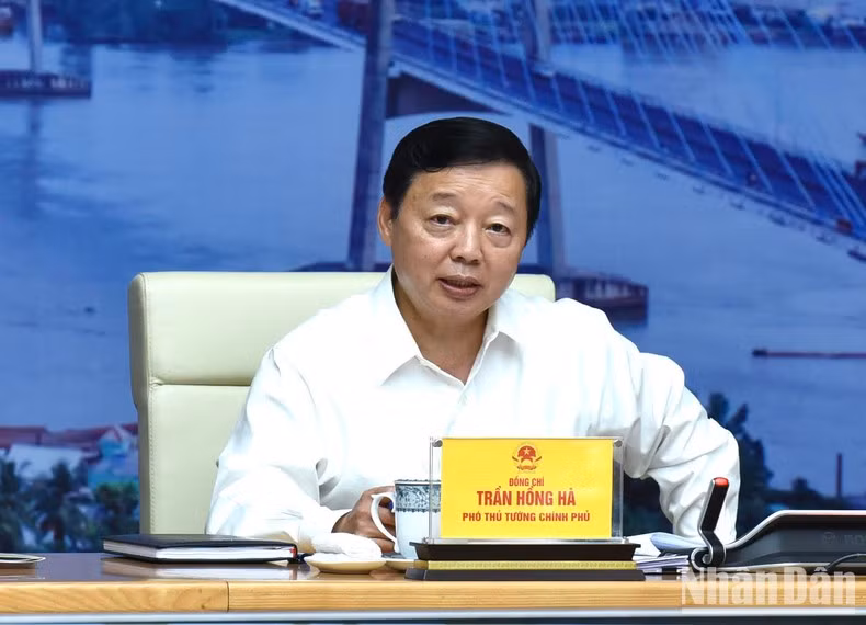 El viceprimer ministro vietnamita, Tran Hong Ha, copreside la reunión.