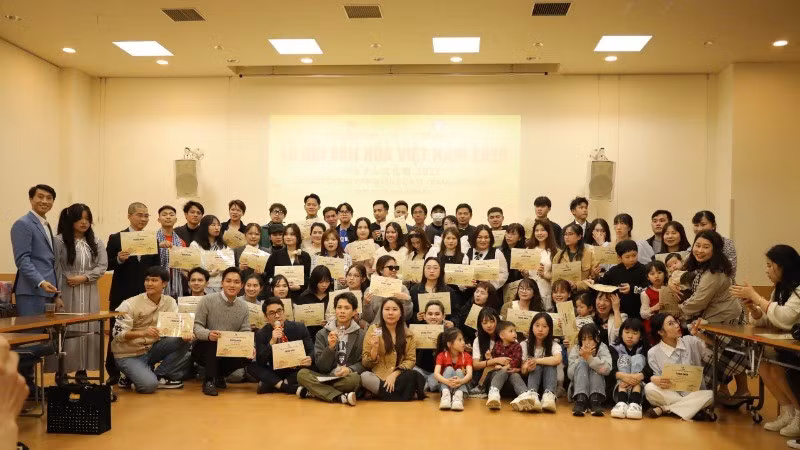 La Asociación General entrega certificados de agradecimiento a casi 50 individuos, organizaciones, empresas y grupos de voluntarios.