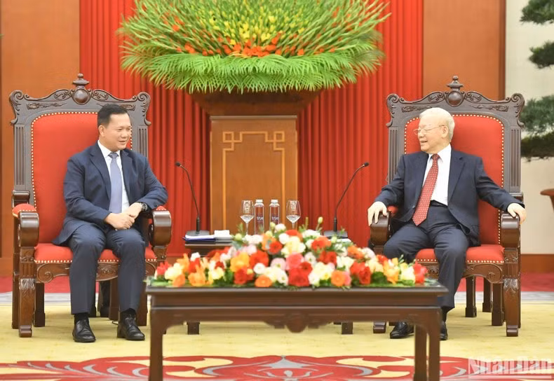 Phu Trong y el premier camboyano.