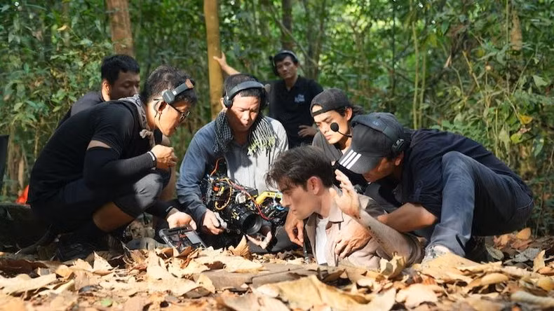 Entre bastidores en el sitio histórico de los túneles de Cu Chi. Entre bastidores en el sitio histórico de los túneles de Cu Chi.