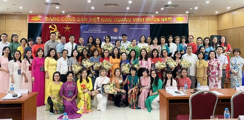 Participantes en el evento (Foto: baoquocte.vn)