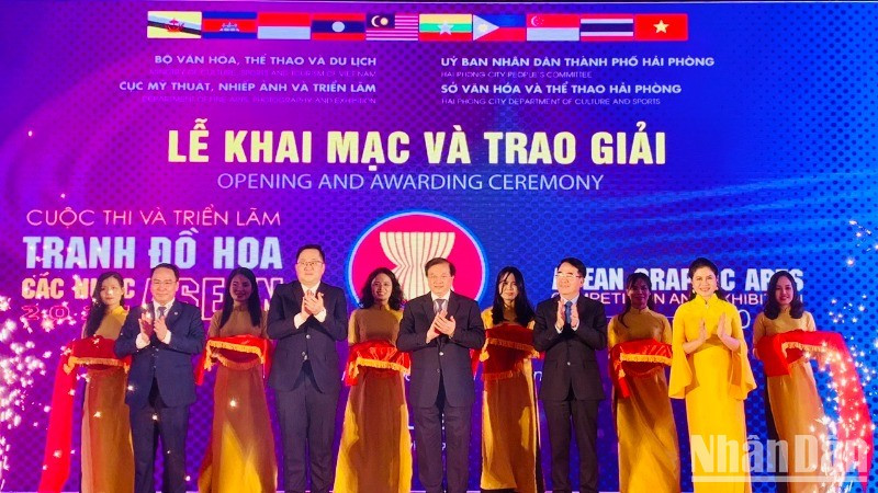 Inauguran exposición de pintura gráfica de la Asean 2024