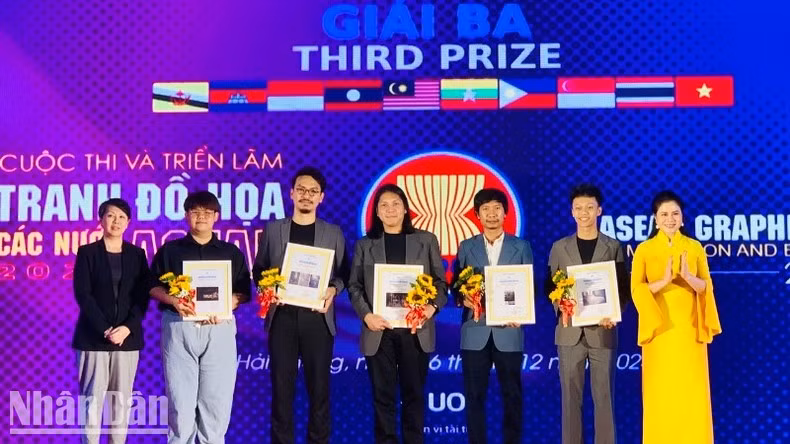 Inauguran exposición de pintura gráfica de la Asean 2024 ảnh 4