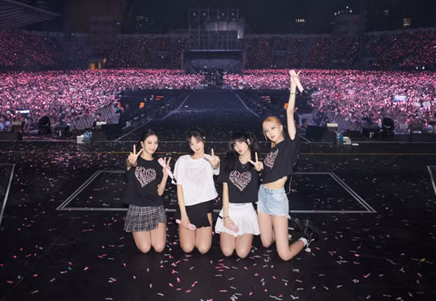 Según lo previsto, los conciertos de BlackPink tendrá lugar a las 17:00, los días 29 y 30 de este mes, en el Estadio Nacional My Dinh, distrito de Nam Tu Liem, Hanoi (Foto: thanhnien.vn)