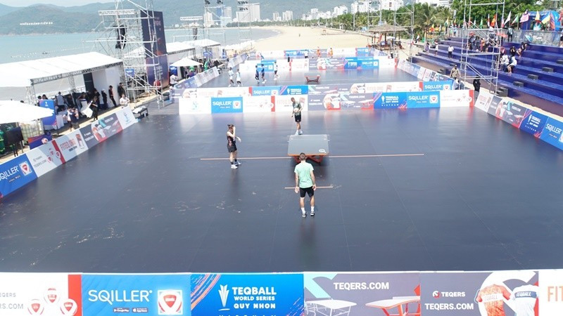 El Torneo Internacional de Teqball 2024 se lleva a cabo en la ciudad de Quy Nhon.