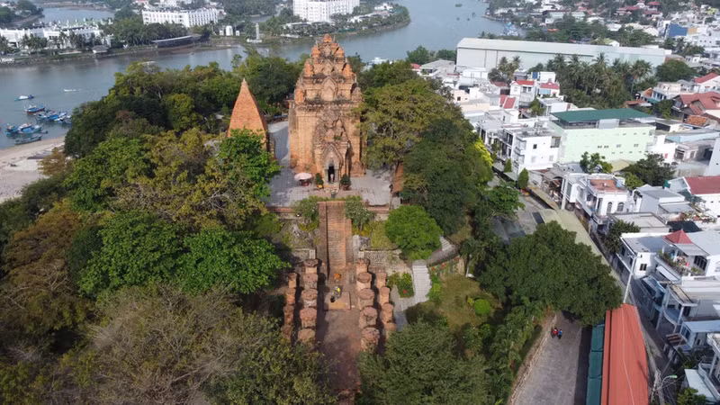 La belleza de la Torre Ponagar en la ciudad de Nha Trang, Khanh Hoa.