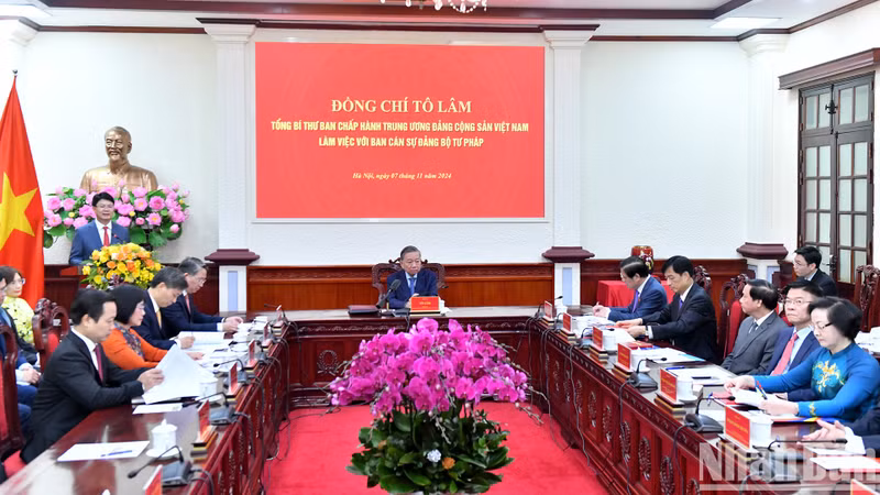 Escena de la reunión. (Foto: Nhan Dan)