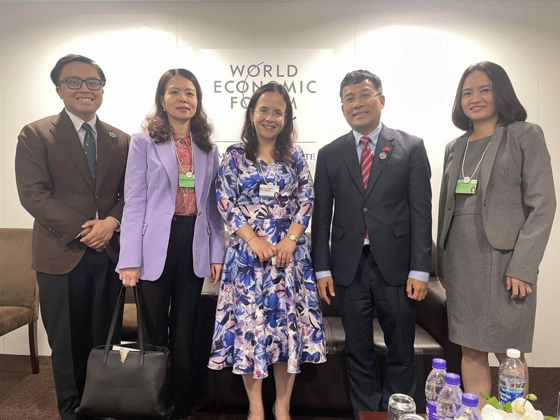 Delegados en el evento (Foto: baoquocte.vn)