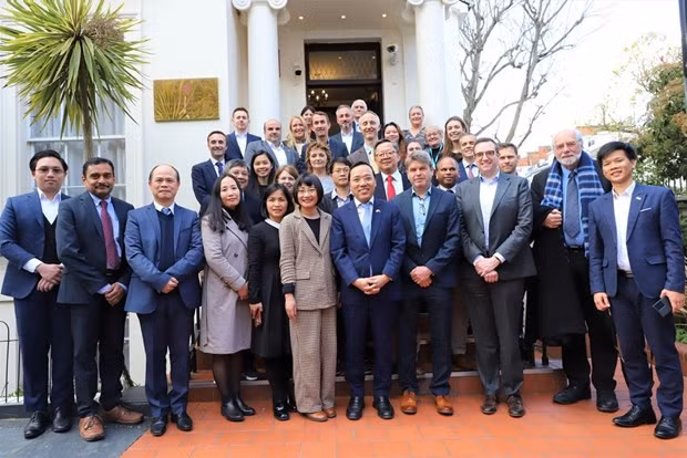 Delegados participantes en la cita (Foto: VNA)