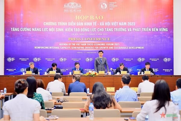 En la rueda e prensa (Foto: qdnd.vn)