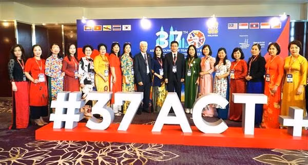Delegación vietnamita en en la 37ª Convención del Consejo de Docentes ASEAN – Corea del Sur (ACT 1) (Foto: VNA)