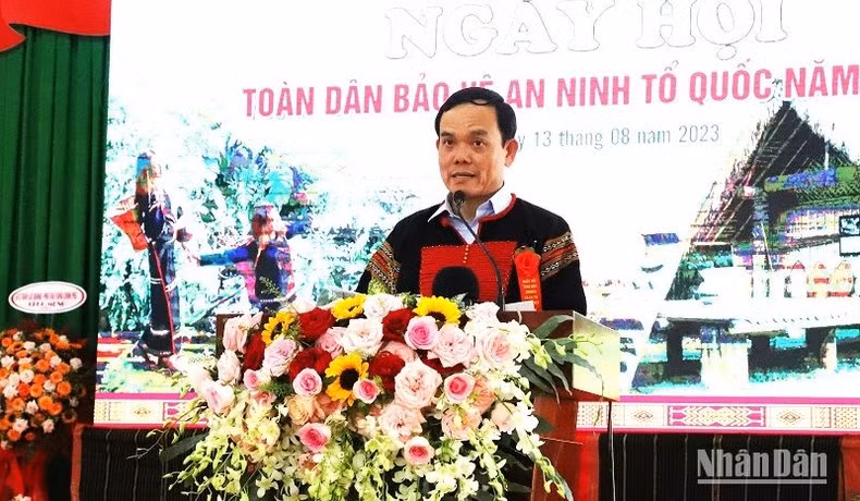 Luu Quang habla en el Festival.