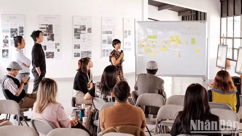 Los delegados aportan iniciativas en el evento.
