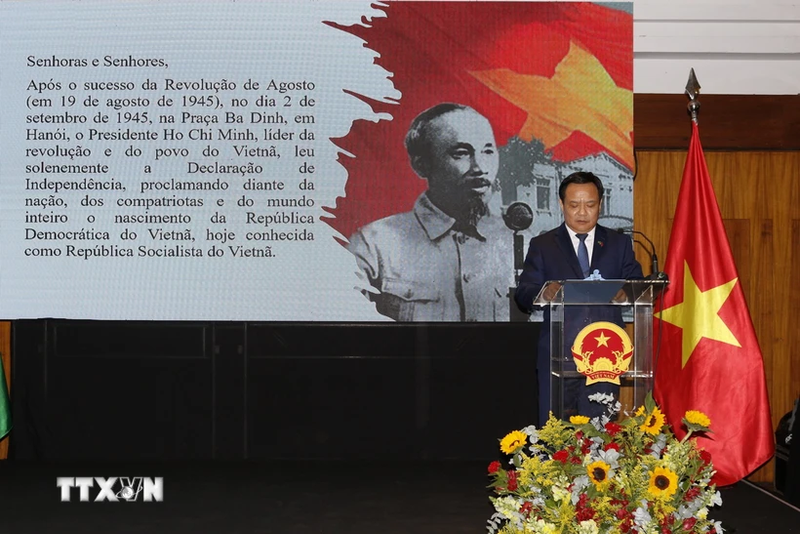 El embajador de Vietnam en Brasil, Bui Van Nghi, habla en el evento. (Foto: Embajada de Vietnam en Brasil)