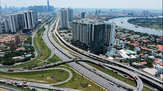 Se espera que la inversión pública sea un factor de promoción del crecimiento económico. (Foto: VNA)